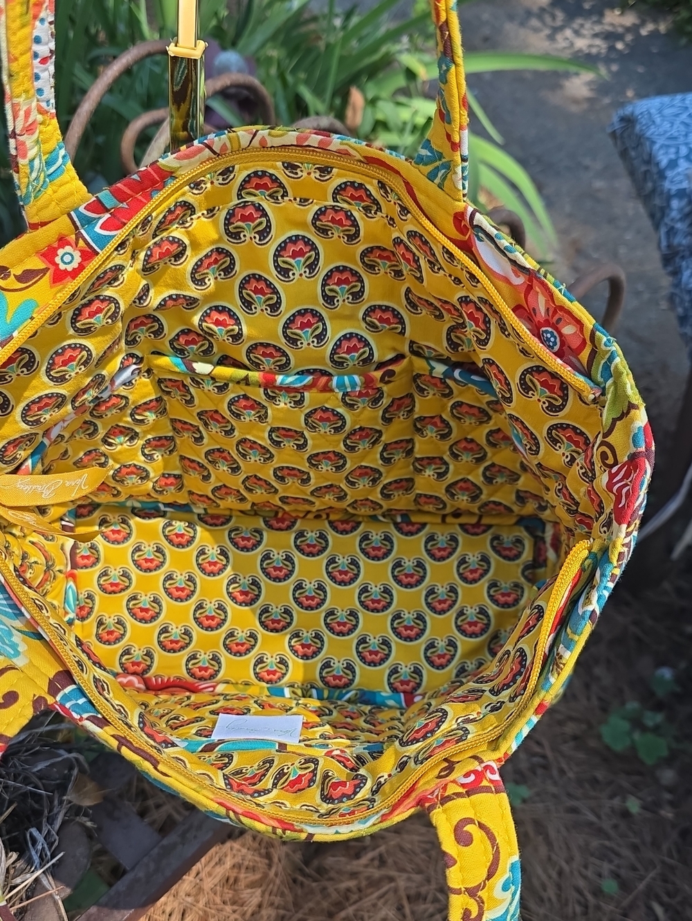 Very Bradley Quilted Floral Tote Bag in Yellow EUC - Picture 4 of 5